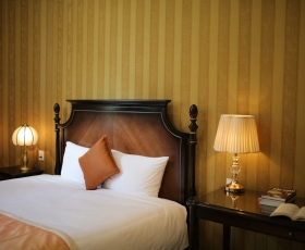 Loreley Garden View (Building Room)