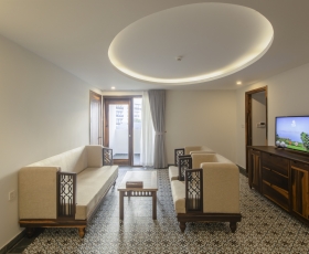 Premier Executive Ocean Suite (King) | Alibu Nha Trang