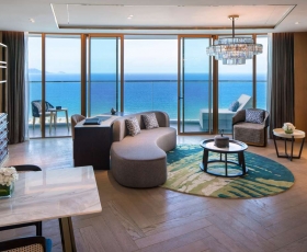 Deluxe Suite | Mövenpick Cam Ranh
