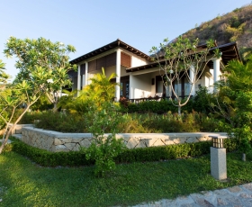 Deluxe Villa Garden View | Amiana Nha Trang