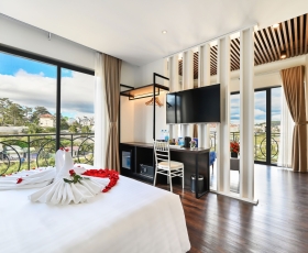 Stillus Suite Double City View | Stillus Boutique