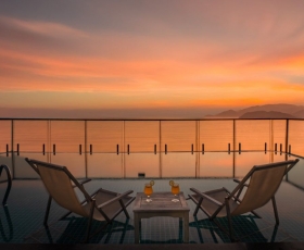 Khách sạn V Nha Trang