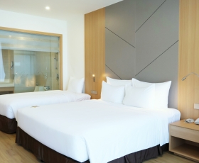 Phòng Deluxe Triple Sea View | Aquamarine Resort Cam Ranh 