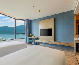 Phòng Deluxe Twin Partial Sea View | Awaken Hotel Đà Nẵng