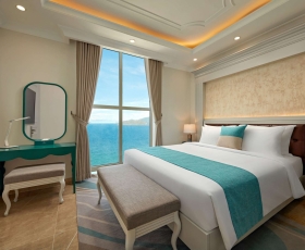 Suite – ideal for family (1 double + 1 twin) | Mercure Nha Trang