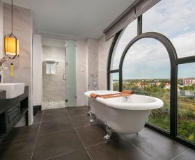 Shining Suite River View