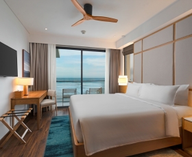 3 Bedroom Beach Front Pool Villa | Radisson Mũi Né