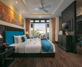 Suite Double/Twin with pool view 