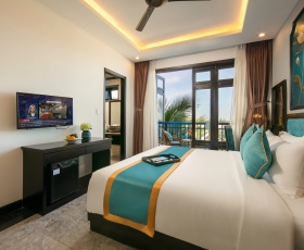 Trendy Double/Twin Partial River View & Balcony