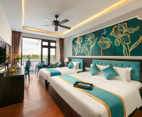 Triple Premium Garden View & Balcony