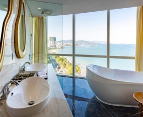 Prime Suite | Diamond Bay Nha Trang