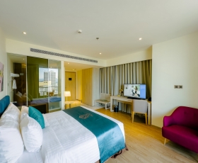 Art Family | Art Nest Hotel