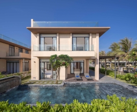 3Br Beachfront Pool Villa | Wyndham Garden Cam Ranh