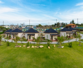 Green Beach Bungalow Sea view