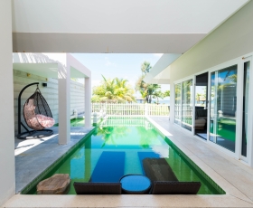 Beach Front Villa | Mercury Phú Quốc