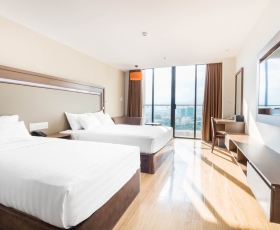 Deluxe City View Room | King Town Grand Hotel