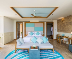 Deluxe Suite Partial Ocean Balcony | Fusion Vũng Tàu