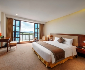 Deluxe River | Mường Thanh Holiday Hội An