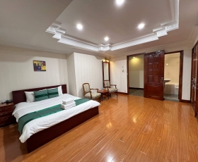Deluxe River View | Riverside Sài Gòn