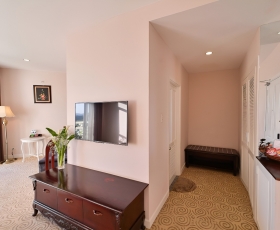 Deluxe Premier | Ngoc Phat Hotel