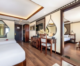 Connecting Family | Qualia De Hôtel Hội An