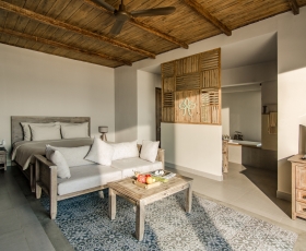 Junior Suite Beachfront | Crown Retreat Quy Nhơn