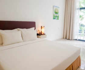 Costa Deluxe With Balcony (Khu Building)