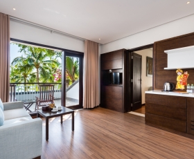 Ocean View Suite Room (Hoàng Ngọc Beach Resort Mũi Né)