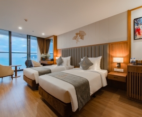 Senior Deluxe Ocean View | Grand Gosia