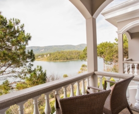 Camellia Junior Suite Lake View (Villa room) 