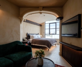Fantaisie Cityscape Room