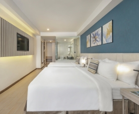 Deluxe Family City View with balcony | Atlantic Nha Trang