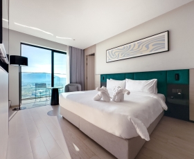Family Mountain view with balcony | December Nha Trang