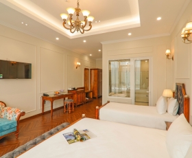 La Rose Triple (Villa room)
