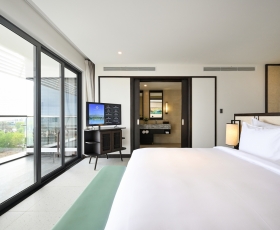 Junior Suite Garden View | Emerald Resort Hồ Tràm