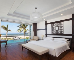 One Bedroom Ocean Front Pool Villa