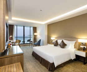 Premier Deluxe Ocean View | Comodo Nha Trang