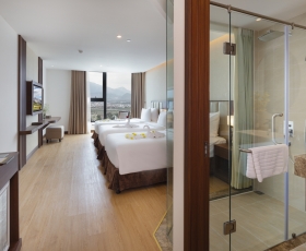 Deluxe Partial Sea View | Regalia Gold