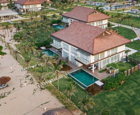 Three bedroom Ocean front Pool Villa