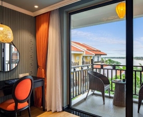 Deluxe Pool View Balcony | BEL MARINA Hội An