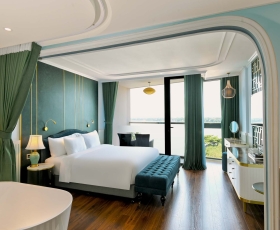 Premier Deluxe River View | BEL MARINA Hội An