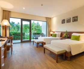 Senior Deluxe Triple | Cam Ranh Riviera