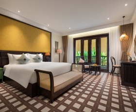 Signature Faifo Room