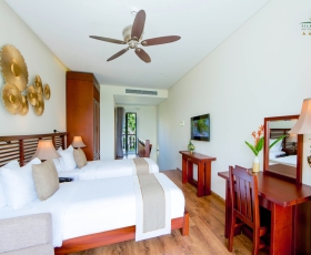 2BR Villa Private Garden