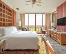 1 King 1 Bedroom Suite Golf View | InterContinental Grand Hồ Tràm