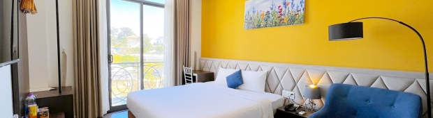 Premier With Balcony | Stillus Boutique