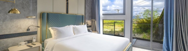 Deluxe Double With Balcony | New Century Đà Lạt 