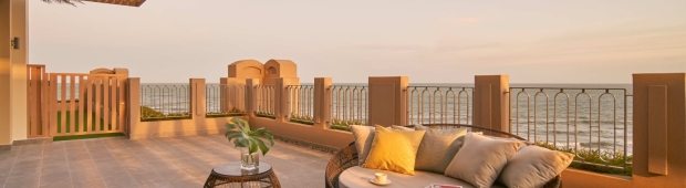2 Bedrooms Suite Cabana Smoking Ocean View | Holiday Inn Hồ Tràm