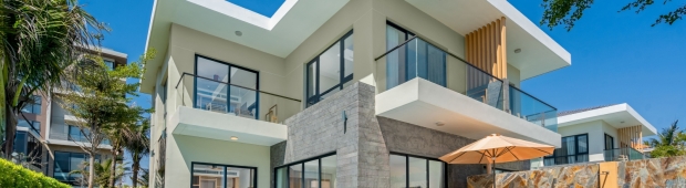 3 Bedroom Beach Front Pool Villa | Radisson Mũi Né
