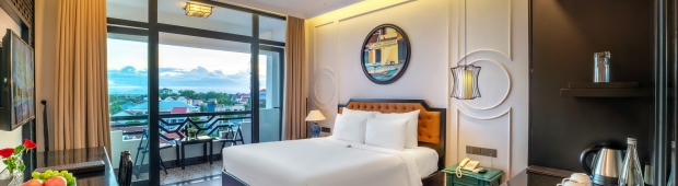 Deluxe room with balcony city view | Hadana Hội An